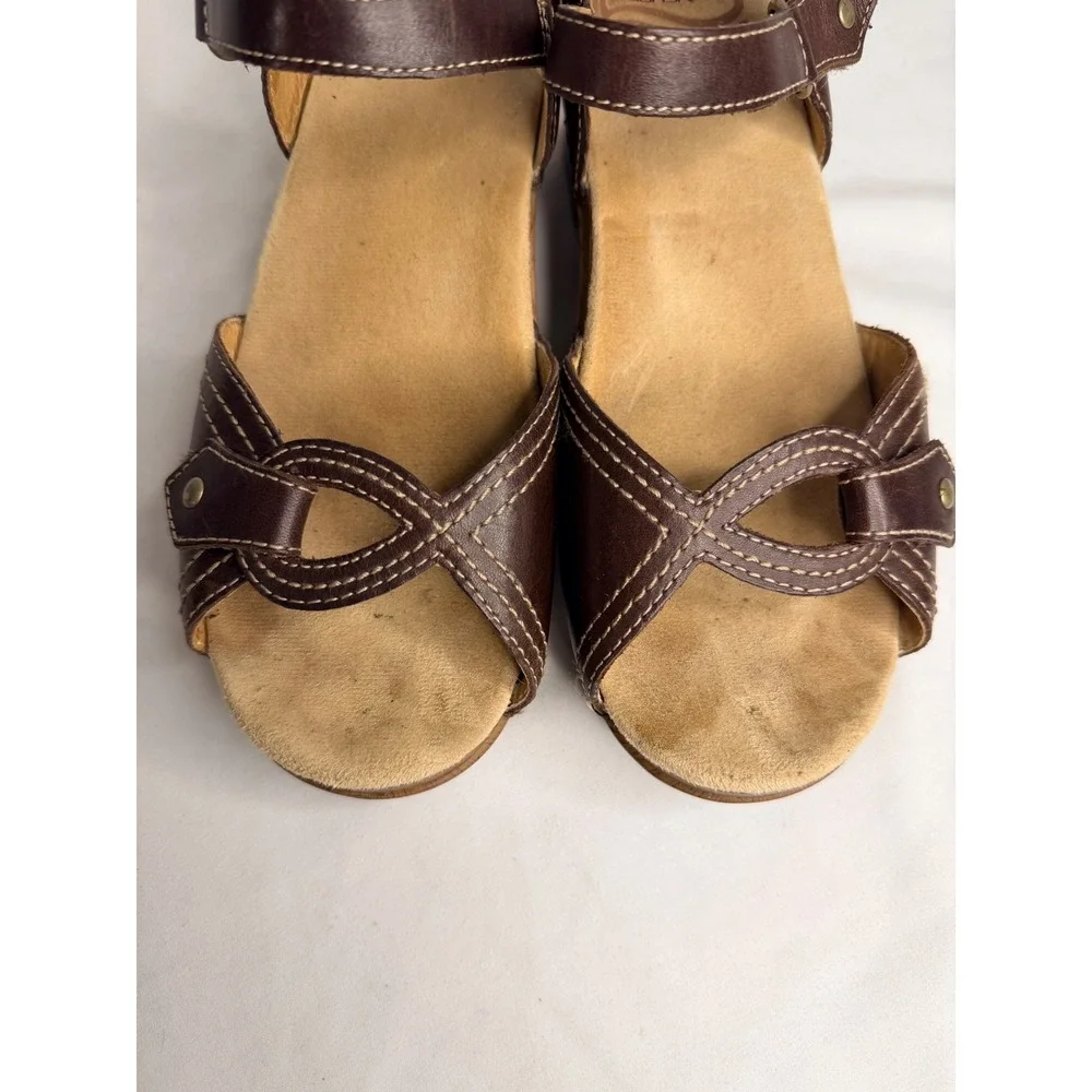 Dansko Womens Sara Brown Leather Wedge Sandals Clogs 37 Comfort Wooden Chunky
